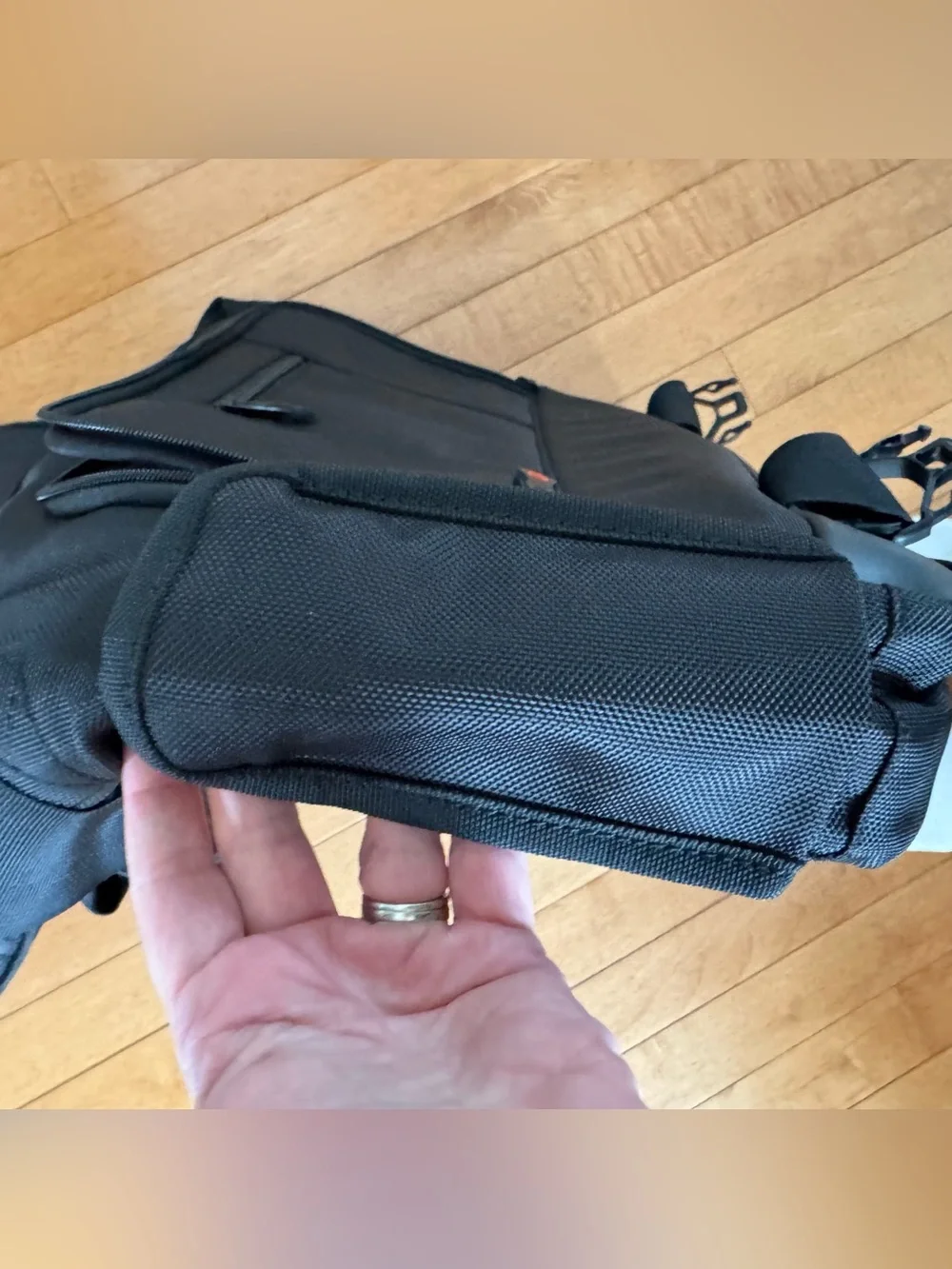 NWT SAMSONITE PRO BUSINESS 3 Laptop Messenger Bag in Black